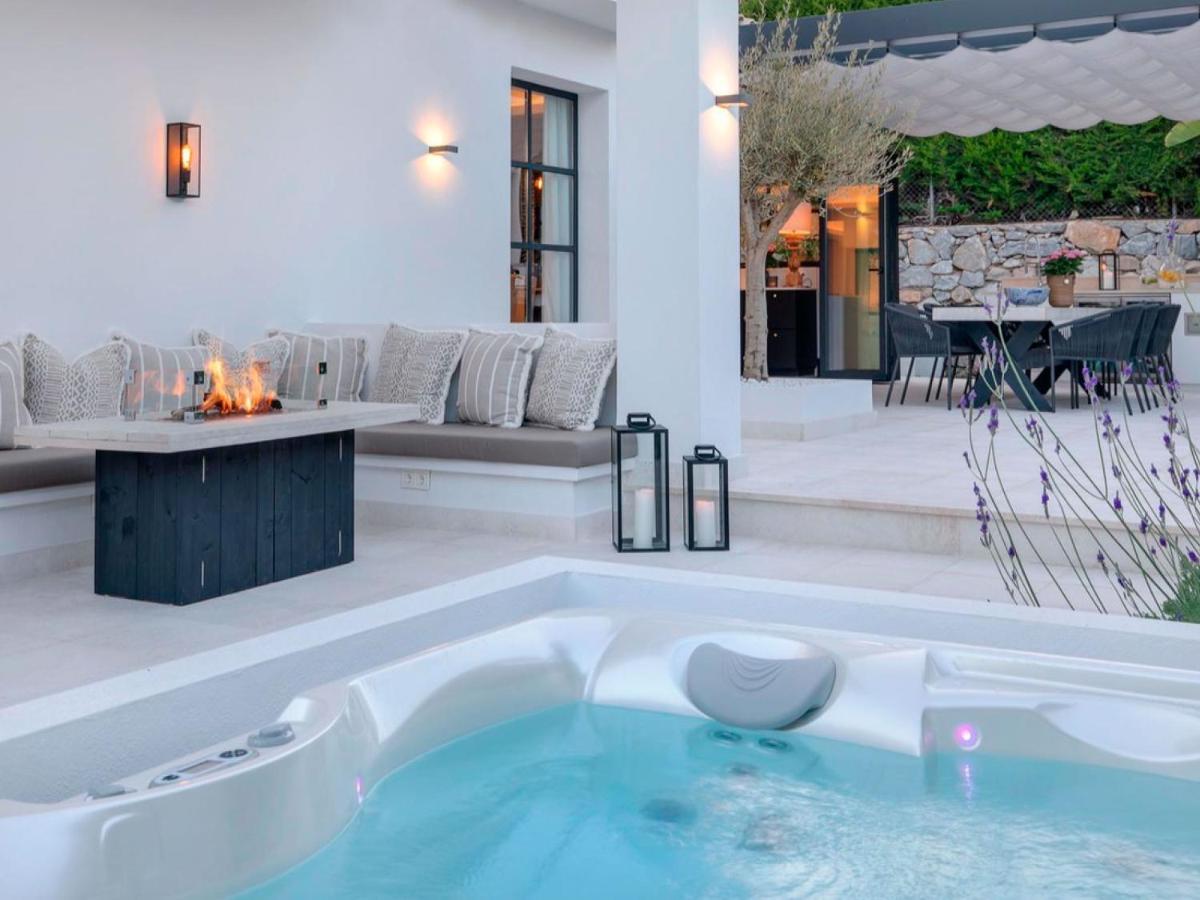 Vacation Marbella I Villa Lina, Golf Valley, Private Heated Pool, Jacuzzi, Close To The Marina Kültér fotó